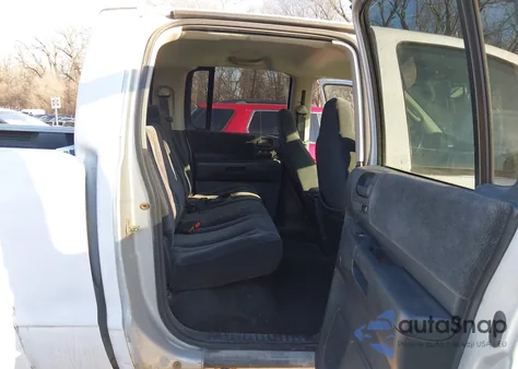 2002 Dodge Dakota Sport from USA, damaged, VIN 1B7HG38N92S567251